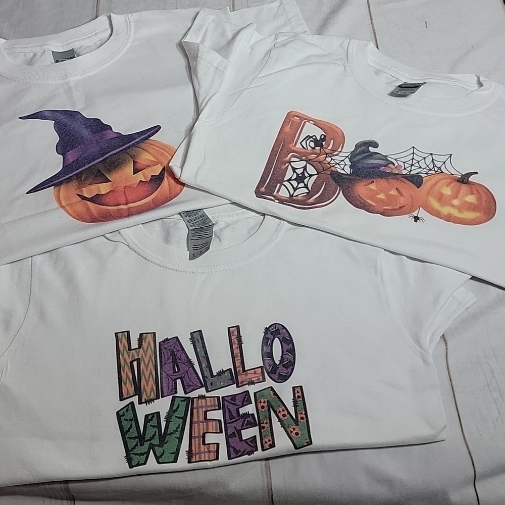 HALLOWEEN Lot Youth size Small Lot of Tee amazing for the Spooky Season and Fall